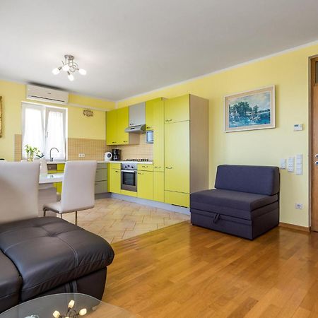 Stunning Apartment In Volosko With House Sea View Dış mekan fotoğraf