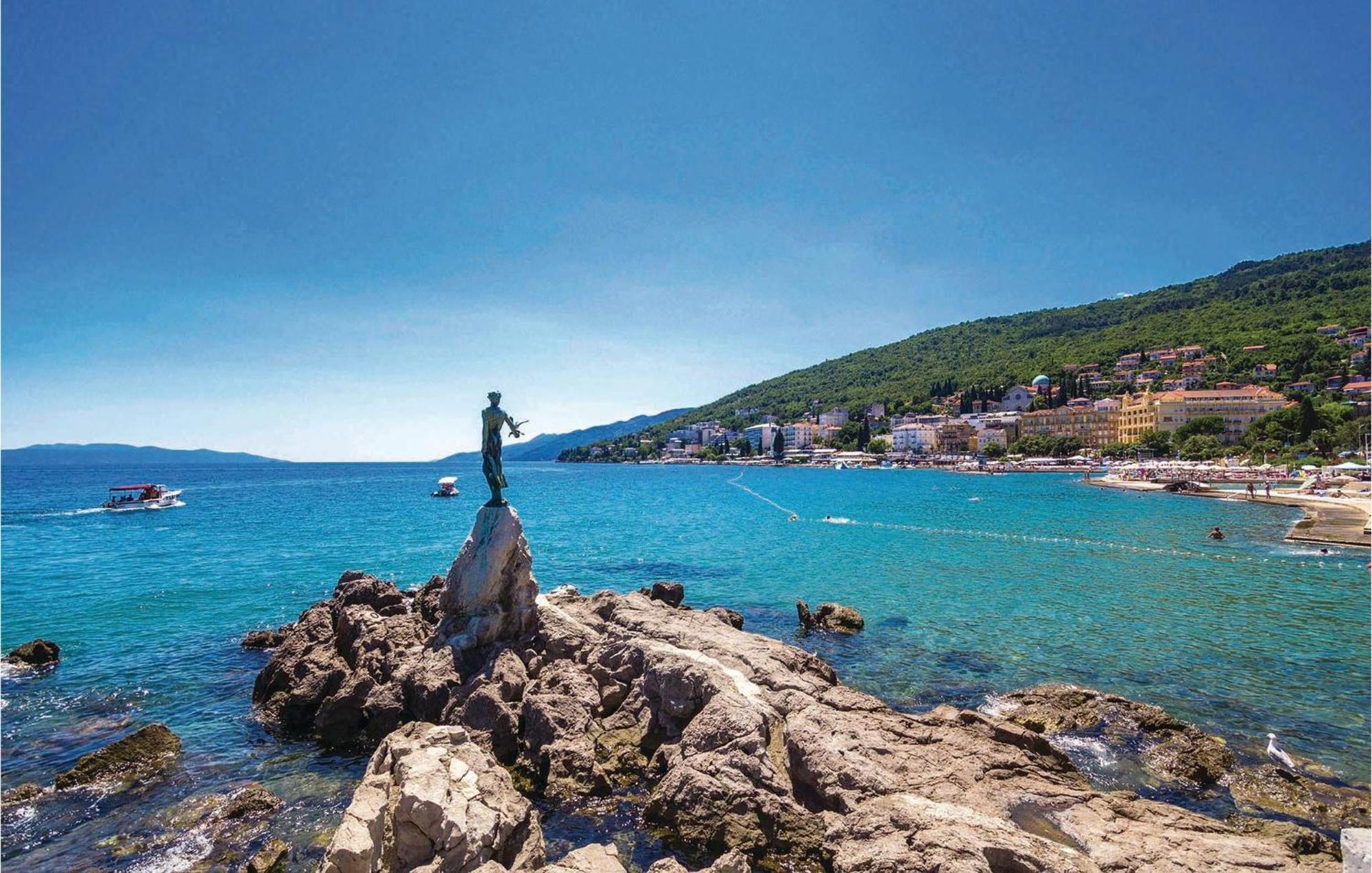 Stunning Apartment In Volosko With House Sea View Dış mekan fotoğraf