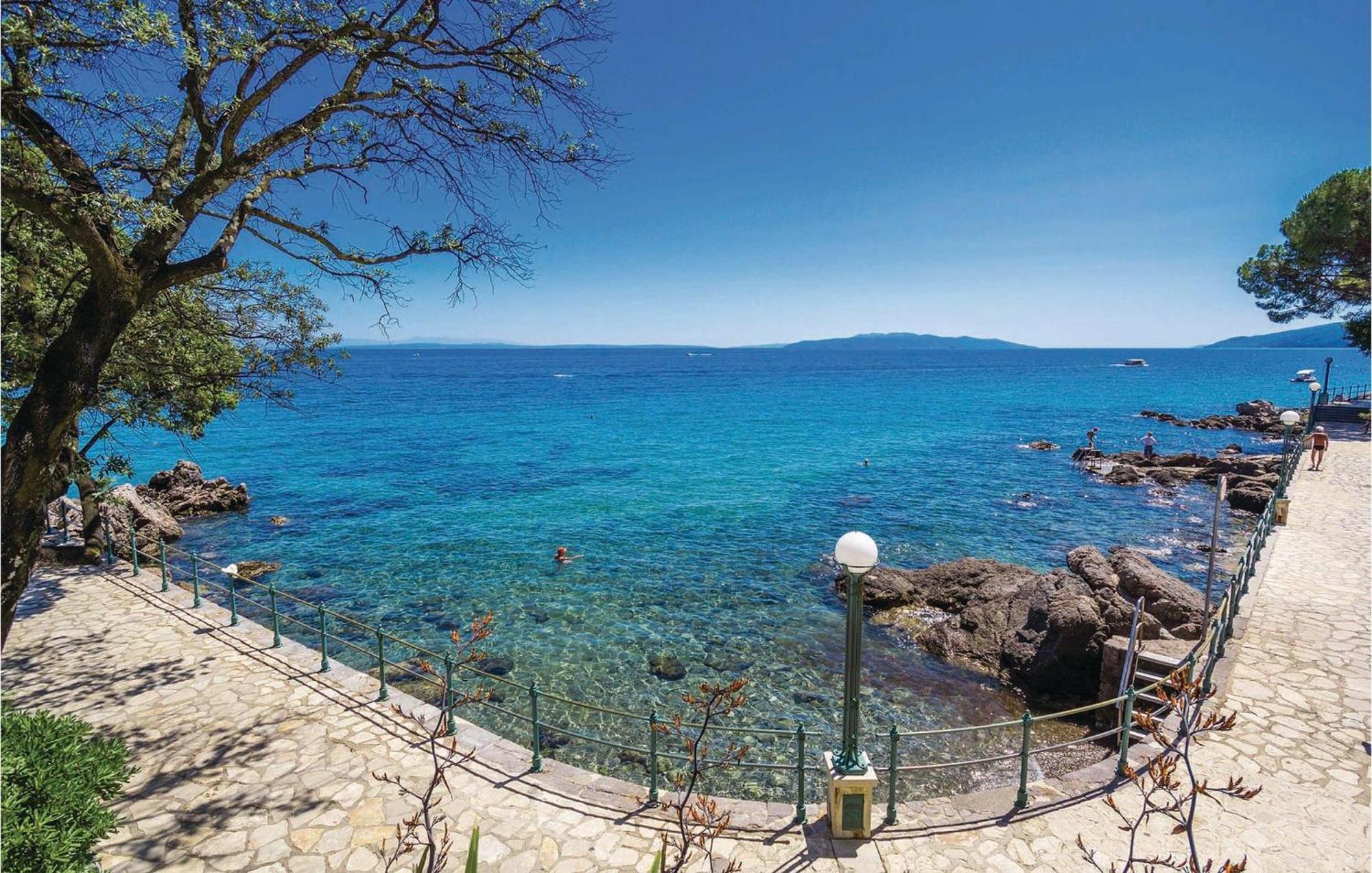 Stunning Apartment In Volosko With House Sea View Dış mekan fotoğraf
